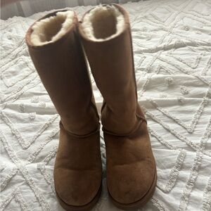 Women's Tan Shearling Boots